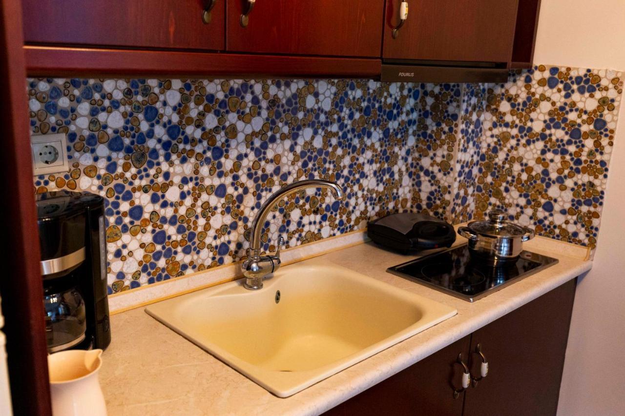 Elvis Nest Apartman Néa Mudaniá Kültér fotó